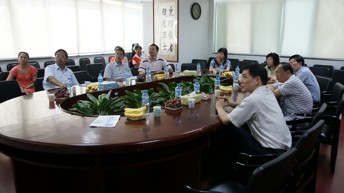 2010年9月15日上海商投集團王董、沈董蒞臨我院參觀！